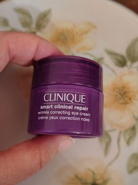 Clinique Smart Clinical Repair Wrinkle Correcting Eye Cream
